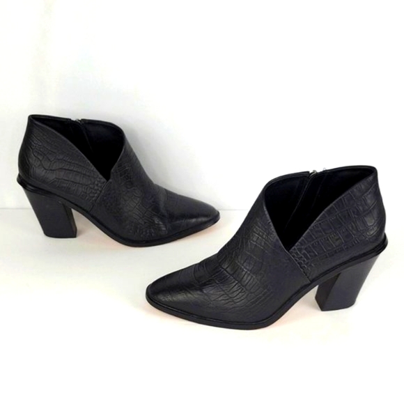 Vince Camuto Jorgetta Ankle Bootie Black Leather Size 9.5 - Picture 6 of 16